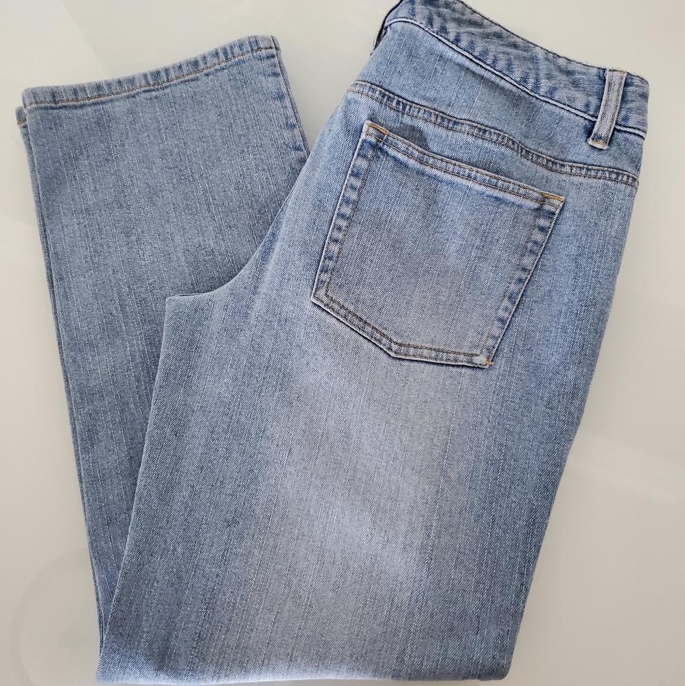 Ann Taylor Loft jeans size 6.